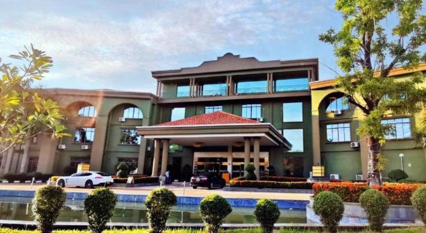 Dork Jumpa Hotel Vientiane Exterior photo